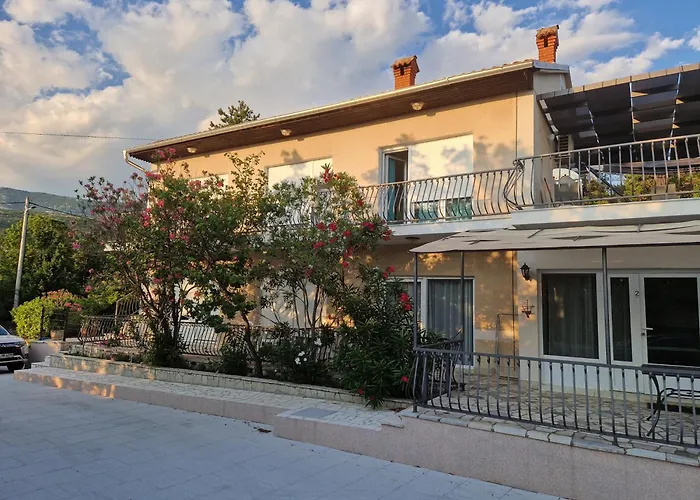 Sophie - 67m2- Grill - Garden Appartement *